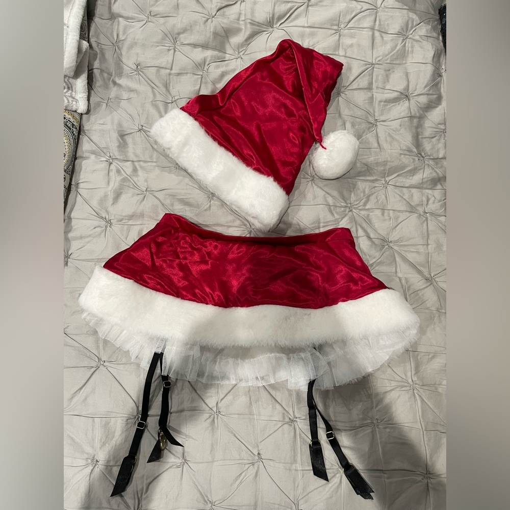 NWT Satin Victoria's Secret Sexy Santa Baby Suite